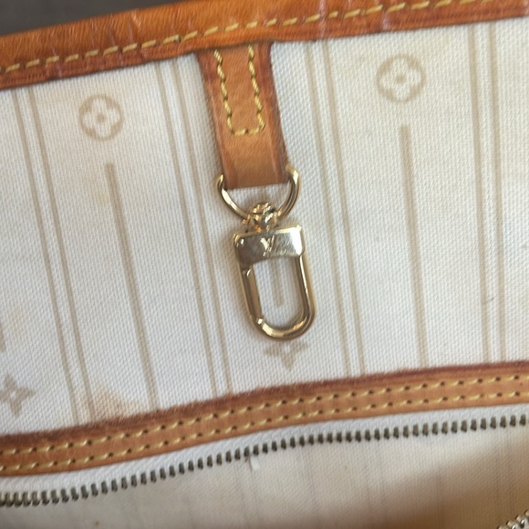 Authentic Louis Vuitton Neverfull GM Damier Azur - Picture 10 of 16